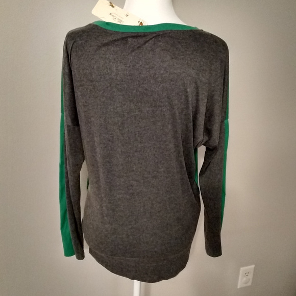 New, long sleeved, gray and green knit top - Picture 2 of 3